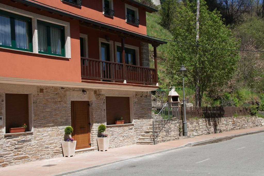 Hostal El Recanto Vega de Valcarce Luaran gambar