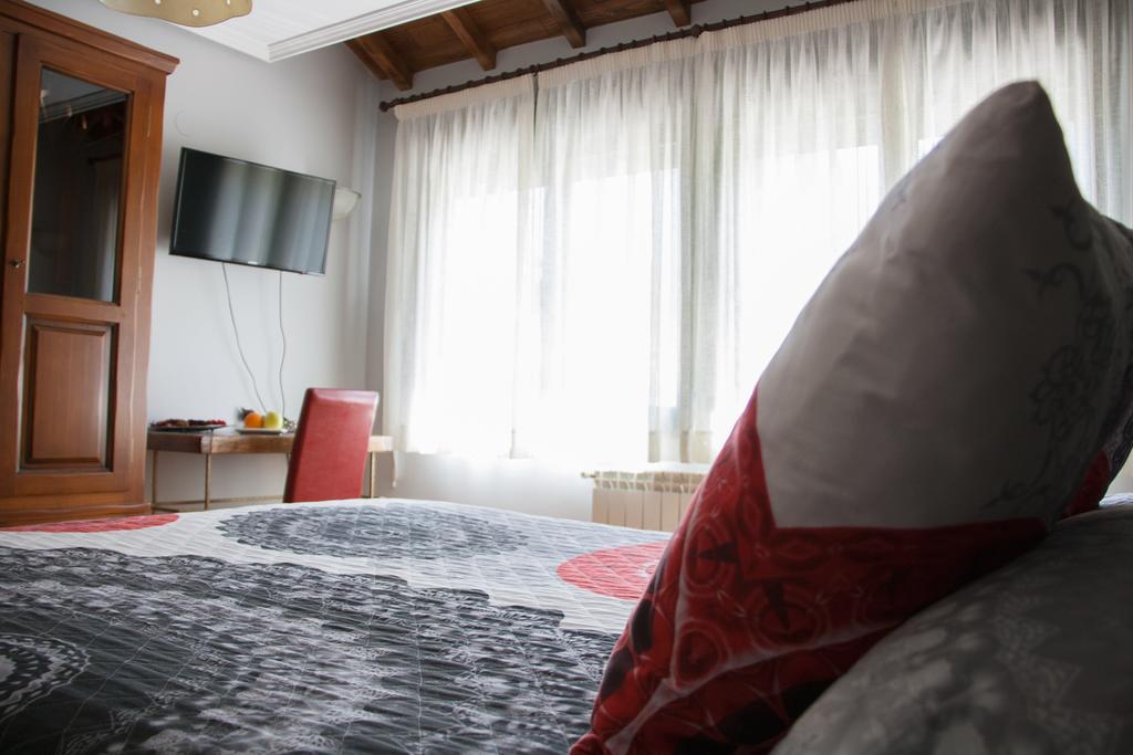 Hostal El Recanto Vega de Valcarce Luaran gambar
