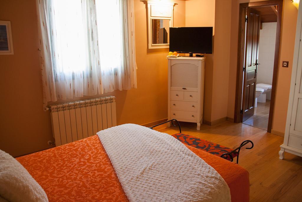 Hostal El Recanto Vega de Valcarce Luaran gambar